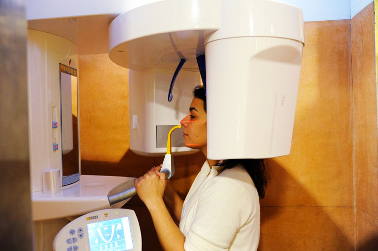 Radiología Digital (Panorex) y Radiovisiografía